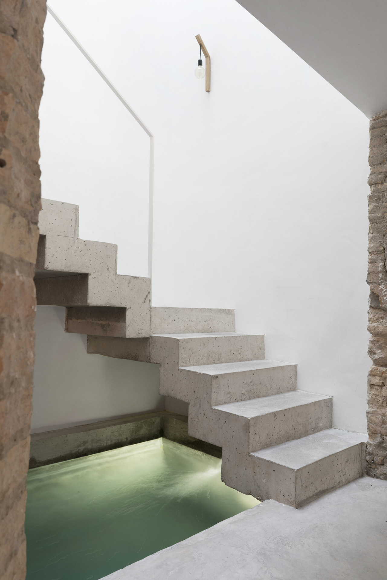 BiCubic - Piscina Interior