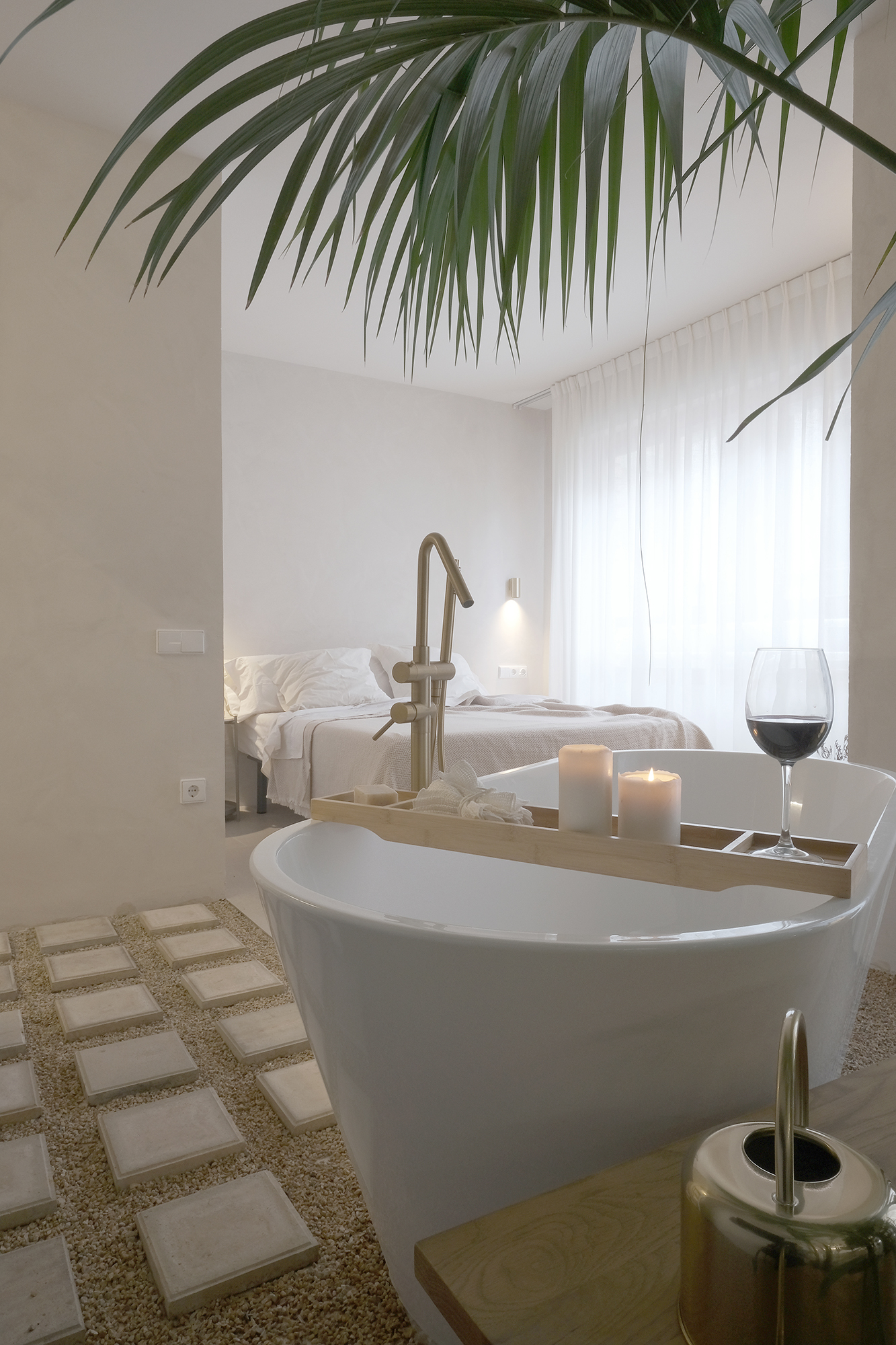 BiCubic - REFORMA- VIVIENDA- PISO- 90M2 -BICUBIC- BANO-BANERA-PALMERA