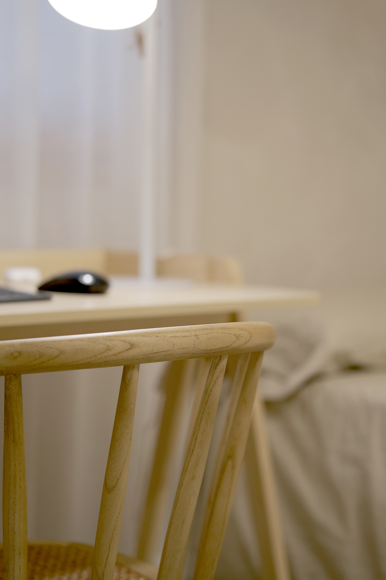 BiCubic - REFORMA- VIVIENDA- PISO- 90M2 -BICUBIC- DORMITORIO- DETALLE-SILLA